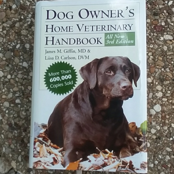 Dog Owner's Home Veterinary Hankbook - Picture 1 of 1